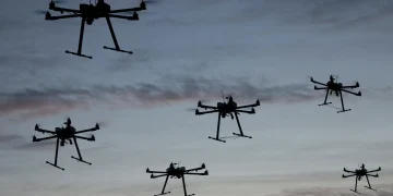 Οι ΗΠΑ αναπτύσσουν το πρόγραμμα Autonomous Multi-Domain Adaptive Swarms-of-Swarms