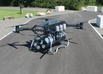 Hydra-400: Το βρετανικό drone με καταδείκτη laser που σχεδιάστηκε από τα διδάγματα του Ρωσο-ουκρανικού Πολέμου