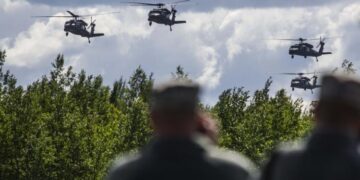 Πληροφορίες για αγορά 49 Black Hawks από την Ελλάδα