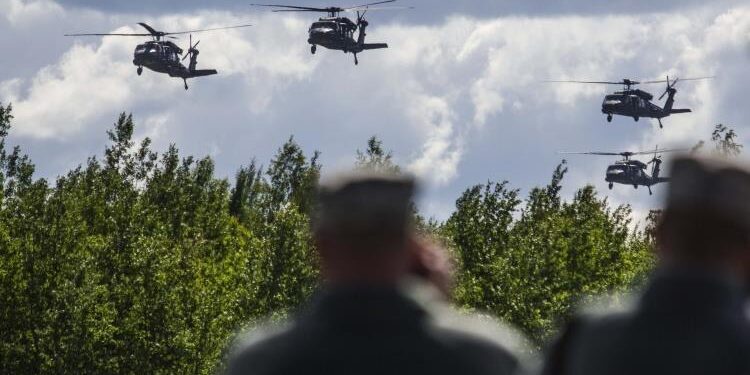 Πληροφορίες για αγορά 49 Black Hawks από την Ελλάδα