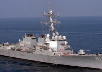 Το Πολεμικό Ναυτικό των ΗΠΑ πιστοποιεί το εικονικό σύστημα μάχης Aegis στο αντιτορπιλικό Arleigh Burke Winston Churchill