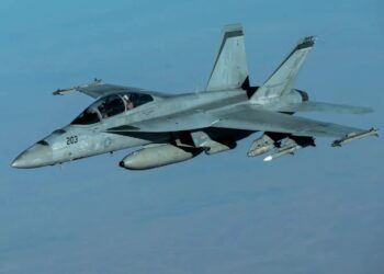 OSINT: Αμερικανικό F/A-18 Super Hornets κατέρριψε πυραύλους cruise και ΜΕΑ από την Υεμένη