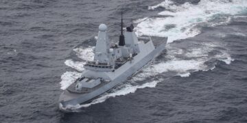 Το USS Carney κατέρριψε με επιτυχία 14 drone των Χούθι – Το HMS Diamond επιχείρησε μέσω ASTER-15 – Ανάγκη εύρεσης ασύμμετρων λύσεων