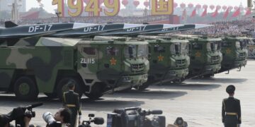 Τεράστιες εκκαθαρίσεις στον Κινεζικό Στρατό – Οι Μυστικές Υπηρεσίες των ΗΠΑ αναφέρουν ότι ο PLA διέθετε πυραύλους με νερό αντί για καύσιμα