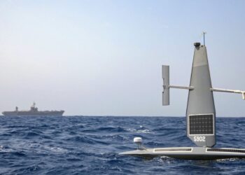 Αξιοποιώντας τις LCS – Το Πολεμικό Ναυτικό των ΗΠΑ αναπτύσσει Σμήνη Μη Επανδρωμένων Ταχύπλοων Σκαφών με σκοπό να επιχειρούν συνεργατικά με τις LCS