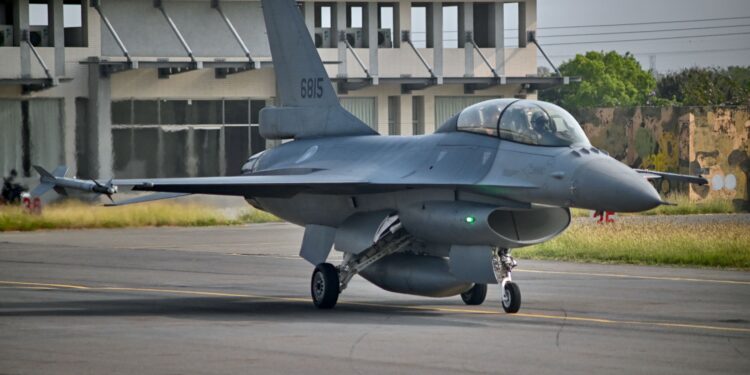 Βλήματα AGM-154 Block 3C JSOW για F-16 και F-35 – Εξετάζοντας την περίπτωση της Ταϊβάν