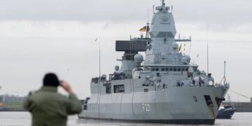 Η Γερμανική Φρεγάτα FGS Hessen με πυροβόλο 76 χιλιοστών & πύραυλο RIM-116 Rolling Airframe κατέρριψε δύο drone των Χούθι ενώ έβαλε και έναντι αμερικανικού MQ-9