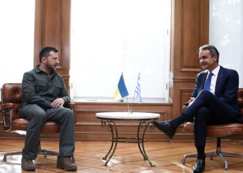 Στην Οδησσό ο Κυριάκος Μητσοτάκης για απρογραμμάτιστη συνάντηση με τον Ζελένσκι – Ρωσική επίθεση πλησίον της αυτοκινητοπομπής
