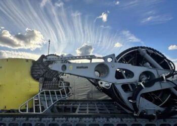 Τουρκικό Συρώμενο Σόναρ Χαμηλής Συχνότητας DUFAS παρουσίασε η Aselsan για αντιμετώπιση Ελληνικών Υποβρυχίων