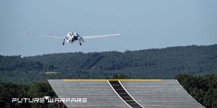 Το Bayraktar TB-3 πραγματοποίησε την πρώτη δοκιμή εκτόξευσης από προσομείωση ράμπας του Anadolu