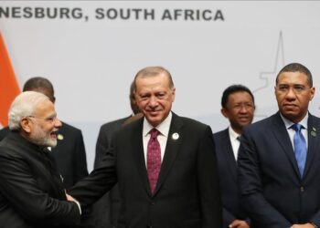 Η Τουρκία στα BRICS, η κυριαρχία της Κίνας στα ηλεκτρικά αυτοκίνητα και ο έλεγχος των ενεργειακών πόρων του πλανήτη