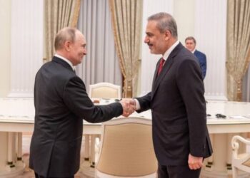 H συνάντηση του Βλαντιμίρ Πούτιν με τον Χακάν Φιντάν, η Τουρκία στα BRICS και το μέλλον των ασιατικών χρηματοπιστωτικών ιδρυμάτων