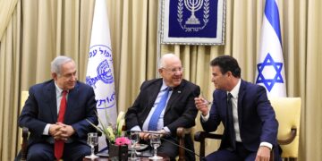 Oι επικεφαλείς των Mossad και CIA στο Κάιρο για διαπραγματεύσεις ελέγχου της κλιμάκωσης στην Μέση Ανατολή