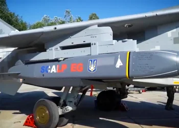 Πλάνα από επιχειρησιακή χρήση πυραύλων Strom Shadow / SCALP-EG από εκσυγχρονισμένο ουκρανικό Su-24MR