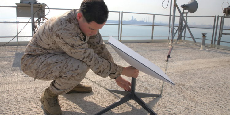 Χρήση συστημάτων Starlink για μονάδες του Πολεμικού Ναυτικού – Ανθεκτικότητα μετάδοσης δεδομένων μάχης ακολουθώντας το μοντέλο του US Navy