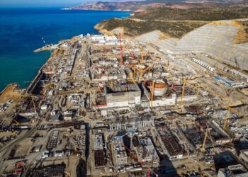 Financial Times: Το ΝΑΤΟ πρέπει να λάβει μέτρα έναντι της συμφωνίας Ερντογάν-Πούτιν για τον πυρηνικό σταθμό στο Ακούγιου