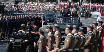 Στην κορυφή των αμυντικών δαπανών ως ποσοστό του ΑΕΠ η Πολωνία – Ραγδαία αύξηση στο 4,7% του ΑΕΠ ξεπερνώντας τις ΗΠΑ