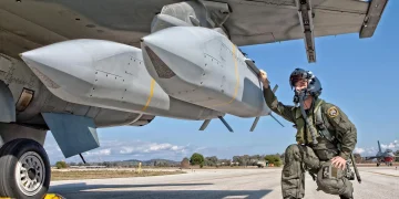 Αποδέσμευση πυραύλων AGM-154 JSOW για ουκρανικά F-16 μαζί με συστοιχίες αεράμυνας Patriot για το Ουκρανικό Στράτευμα