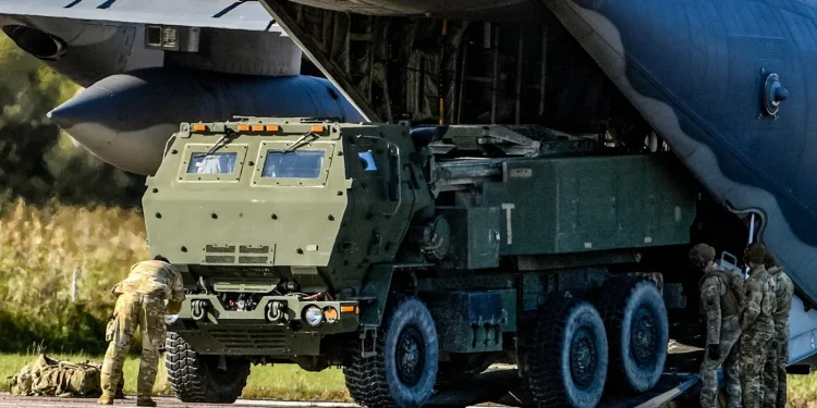 Νέο πακέτο στρατιωτικής υποστήριξης από τις ΗΠΑ στην Ουκρανία | Πυρομαχικά για HIMARS, Stinger, RIM-7, Javelin και Bradley