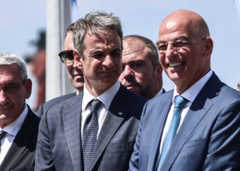 Σφοδρή επίθεση Ομέρ Τσελίκ κατά Νίκου Δένδια: «Τα λόγια του θα πνιγούν στο Αιγαίο» – Τι απαντάει ο Υπουργός Άμυνας για Καστελλόριζο