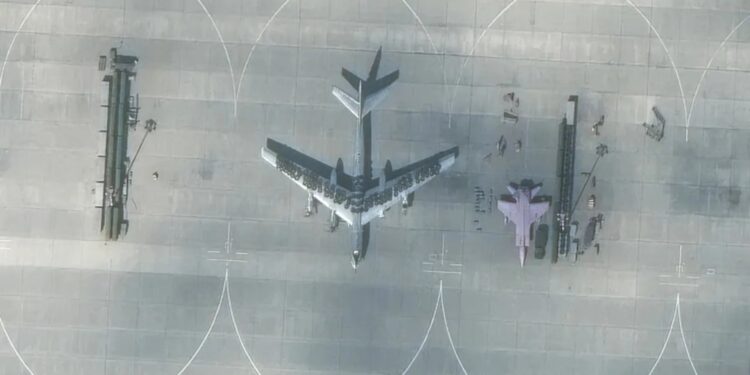 Προστασία μαχητικών αεροσκαφών και στρατηγικών βομβαρδιστικών μέσω λάστιχων αυτοκινήτων | Το πείραμα της Ρωσίας για αντιμετώπιση λογισμικών ΑΙ