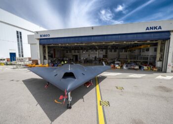 Πτητική δοκιμή του τουρκικού UCAV ANKA-3 με την κατευθυνόμενη βόμβα TEBER-82