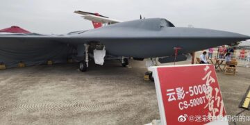 Το κινεζικό μη επανδρωμένο αεροσκάφος UCAV Cloud Shadow 5000T εθεάθη σε κινεζικά μέσα – Παρόμοιο με το Τουρκικό ΑΝΚΑ και το Αμερικανικό Gambit-4