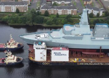 Η Φρεγάτα HMS Cardiff Type-26 μπήκε στο νερό για πρώτη φορά