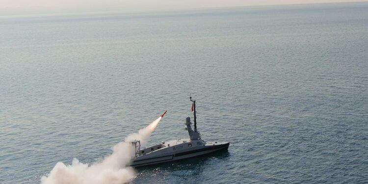 Το τουρκικό μη επανδρωμένο σκάφος επιφανείας USV Marlin της ASELSAN παρέλαβε τον εκτοξευτή πυραύλων επιφανείας KUZGUN-KY της TÜBİTAK SAGE