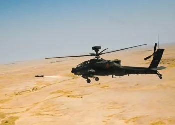 Αξιολόγηση χρήσης AH-64 Apache με πυραύλους AGM-114 Hellfire για καταστροφή εχθρικών μη επανδρωμένων αεροσκαφών στον Έβρο