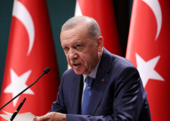 Στην Αθήνα ο Χακάν Φιντάν για συζητήσεις & εύρεση λύσεων ”στη βάση της ολιστικής μας προσέγγισης για το Αιγαίο” σύμφωνα με τον Ερντογάν