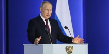 Δίαυλο επικοινωνίας και βελτίωση των σχέσεων ΗΠΑ – Ρωσίας προανήγγειλε ο Πούτιν λόγω προεδρίας Τραμπ – Ξεκινάει τριγωνική διπλωματία έναντι Κίνας;