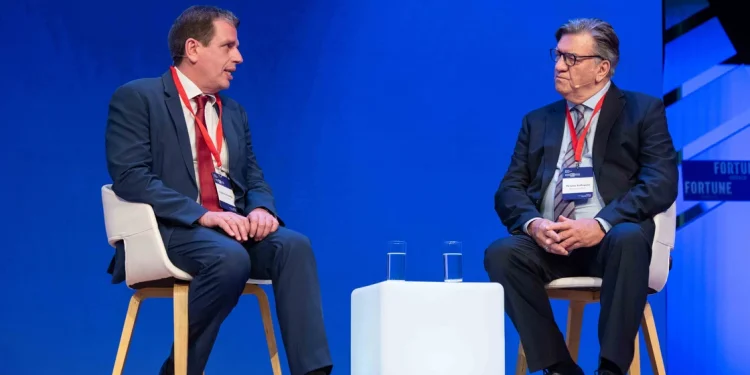 Δημήτρης Καιρίδης: “Ο Τραμπ ήταν αυτός που εκδίωξε την Άγκυρα από τα F-35 και αναβάθμισε την Αλεξανδρούπολη, ενώ παράλληλα υπάρχει και ο παράγοντας Νετανιάχου”