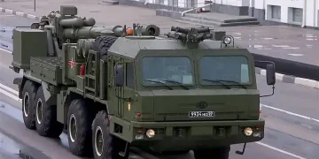 Η Ρωσία παρουσιάζει το νέο Αυτοκινούμενο Πυροβόλο 2S43 Malva