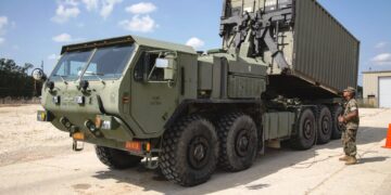 Νέα σελίδα για το Πυροβολικό – Η Lockheed Martin παρουσίασε εκτοξευτή εδάφους σχεδιασμένο να φέρει 24 κατευθυνόμενα βλήματα πυροβολικού 227mm