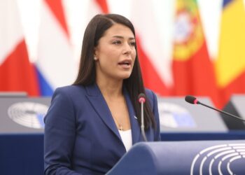 Το μεγάλο δώρο στον Μητσοτάκη από το ΜΕGA, τα αυτογκόλ της Νέας Δημοκρατίας εναντίον της Λατινοπούλου και αντιπολιτευτικές πληροφοριακές επιχειρήσεις