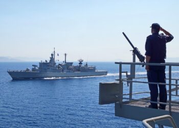 «Είναι τα εθνικά θέματα, ηλίθιε»