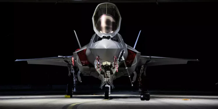 Handelsblatt: Φρεγάτες, Μαχητικά Αεροσκάφη και Θόλος Αεράμυνας – Η Ελλάδα εξοπλίζεται