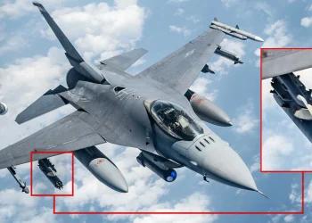 Αμερικανικά F-16 χρησιμοποιούν πυραύλους καθοδηγούμενους με λέιζερ APKWS II για κατάρριψη μη επανδρωμένων αεροσκαφών των Χούθι