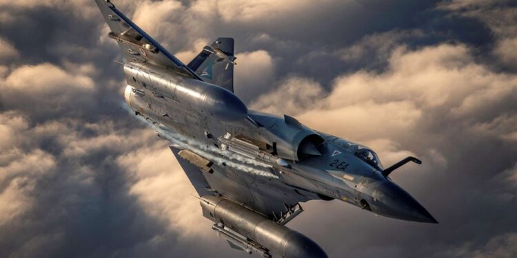 Παράδοση γαλλικών μαχητικών Mirage 2000-5 στην Ουκρανία – Χρήση SCALP-EG και Storm Shadow