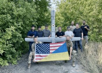 Επίσημη χρήση του UAV V-BAT της Shield AI από τον Ουκρανικό Στρατό για δικτυοκεντρικές επιχειρήσεις με HIMARS