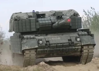 Leopard-1 απορρόφησε 12 χτυπήματα από ρωσικά FPV drone –  Αξιολόγηση χρήσης Cope Cage και δίχτυ προστασίας