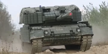 Leopard-1 απορρόφησε 12 χτυπήματα από ρωσικά FPV drone –  Αξιολόγηση χρήσης Cope Cage και δίχτυ προστασίας