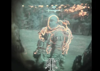 Ουκρανικές Ειδικές Δυνάμεις χρησιμοποιούν διόπτρες ENVG-B επαυξημένης πραγματικότητας κατά τις επιχειρήσεις τους