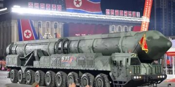 Η Ελλάδα καταδικάζει την εκτόξευση βαλλιστικού πυραύλου από τη Βόρεια Κορέα – Έκκληση για ειρήνη και αποπυρηνικοποίηση