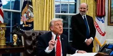 Trump: Νέοι δασμοί σε Ευρώπη, Μεξικό και Καναδά σε ποσοστό 25% επί των εισαγωγών