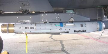 Raytheon: Νέα έκδοση του πυραύλου StormBreaker για εκτόξευση από το έδαφος – Ευκαιρία για τον Ελληνικό Στρατό