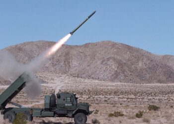 Η Raytheon παρουσίασε τον αυτόνομο εκτοξευτή DeepStrike με επιτυχία σε άσκηση του Αμερικανικού Στρατού