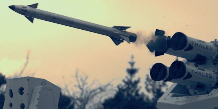 Νέο πακέτο 5.000 αντιαεροπορικών πυραύλων LLM προς την Ουκρανία από το Ηνωμένο Βασίλειο