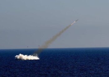 Η Τουρκία διεξήγαγε επιτυχώς δοκιμή του υποβρύχια εκτοξευόμενου πυραύλου τουρκικής κατασκευής AΤΜΑCA